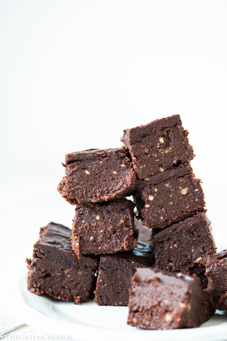 Easy Raw Vegan Frosted Chocolate Brownies