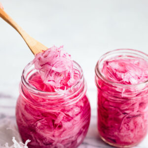 cropped-EASY-Pickled-Red-Onions-recipe-TheGreenCreator-9.jpg